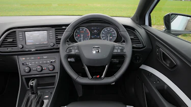 Seat-Leon-Cupra-interior
