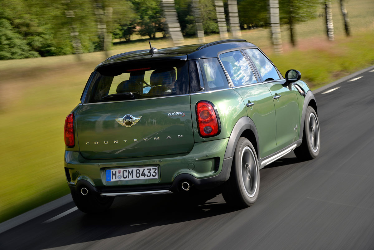 MINI Countryman rear tracking