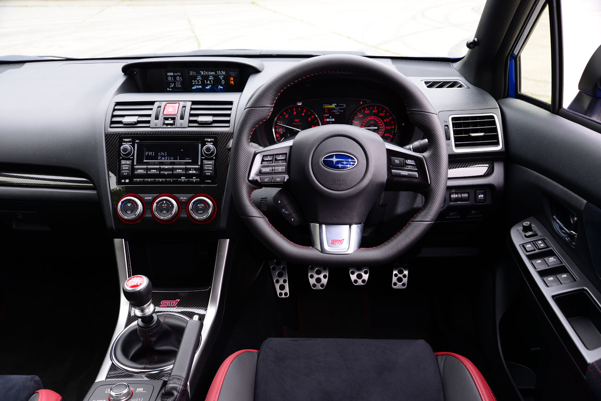 Subaru WRX STi 2014 - interior