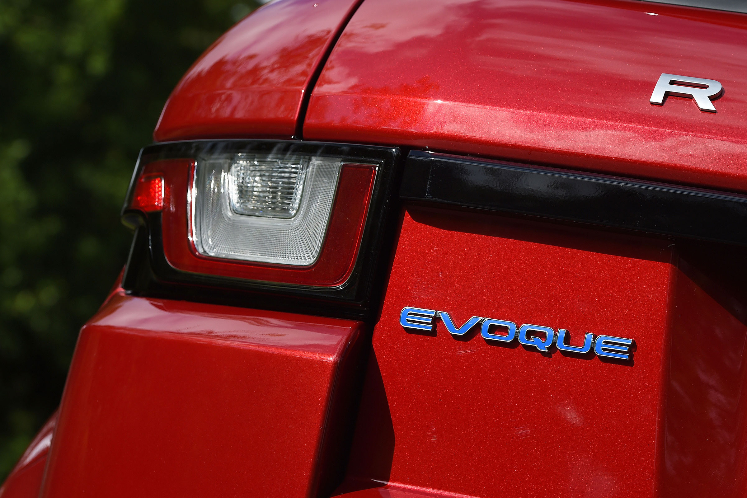 Range Rover Evoque SE Tech 2016 - rear lights