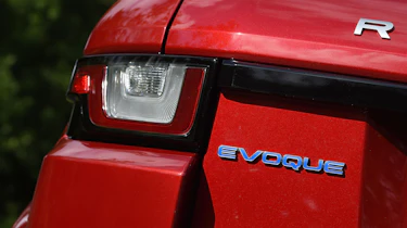 Range Rover Evoque SE Tech 2016 - rear lights