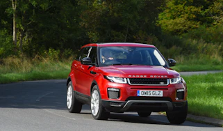 Range Rover Evoque SE Tech 2016 - cornering