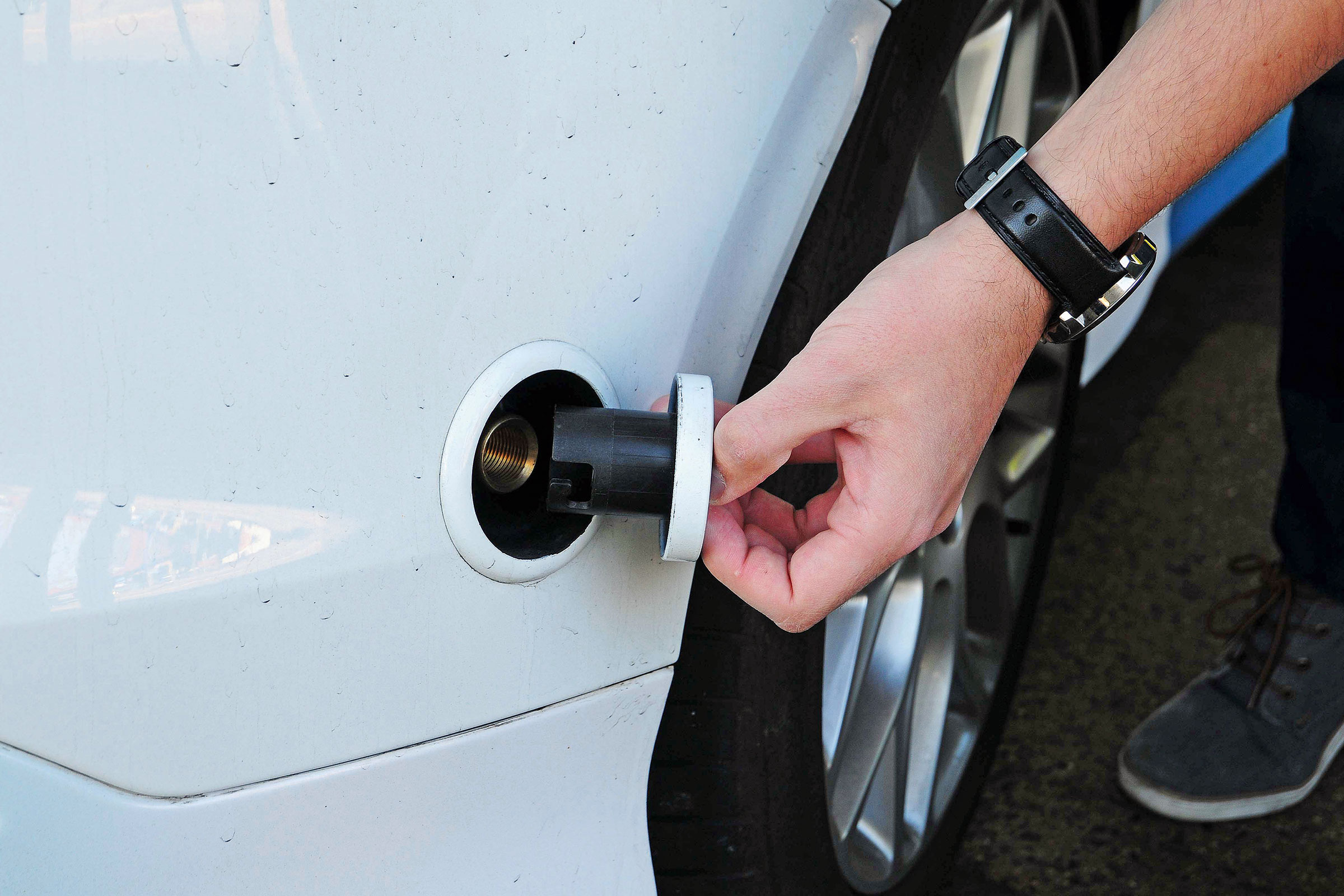 Filler cap
