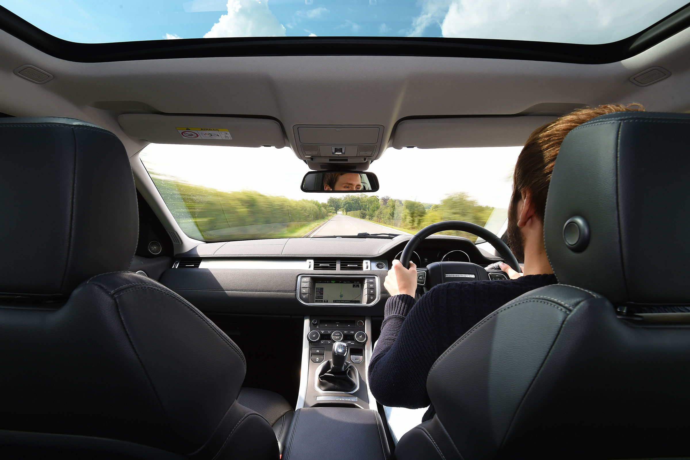 Range Rover Evoque SE Tech 2016 - cabin