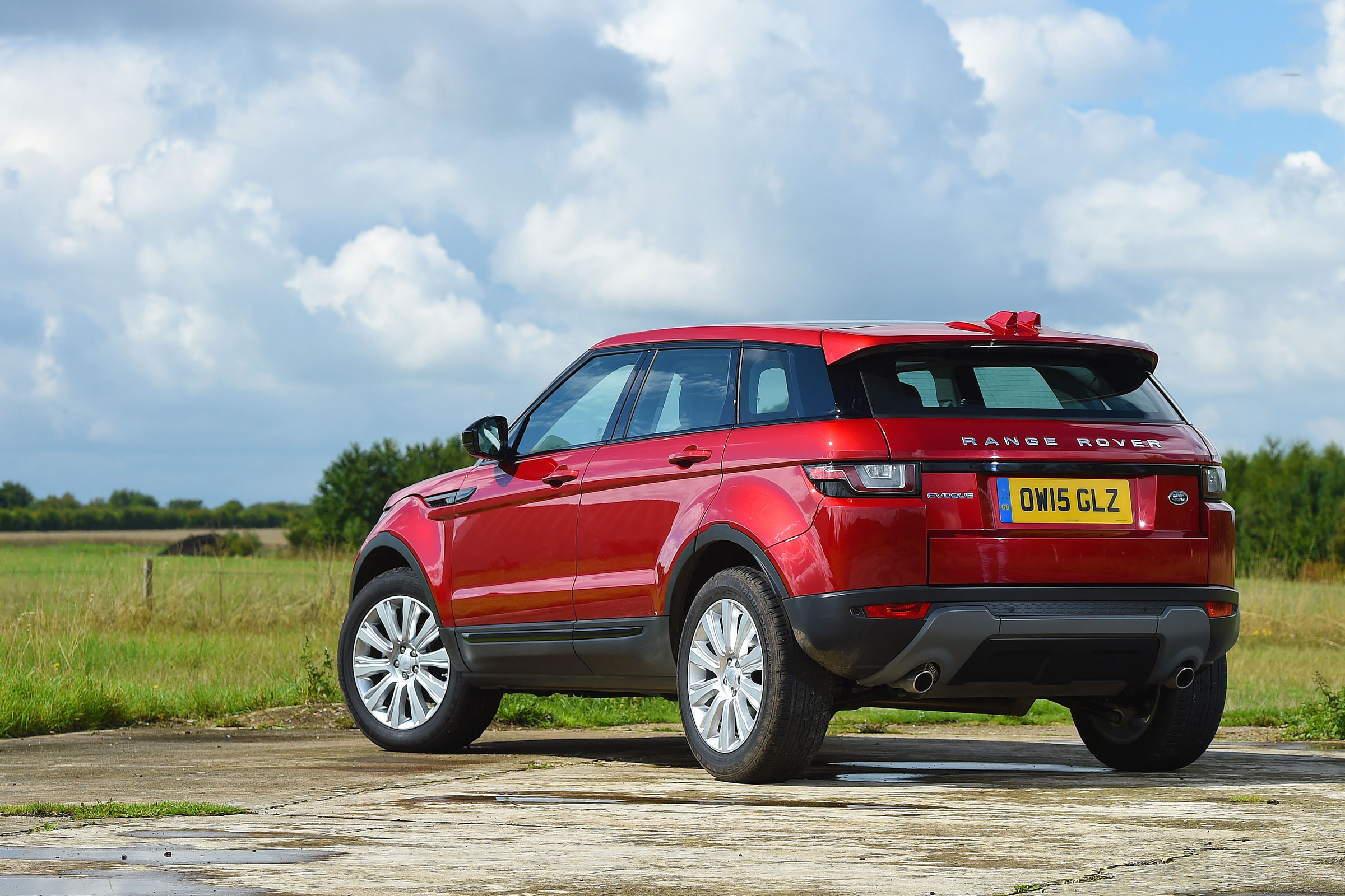 Range Rover Evoque SE Tech 2016 - rear static
