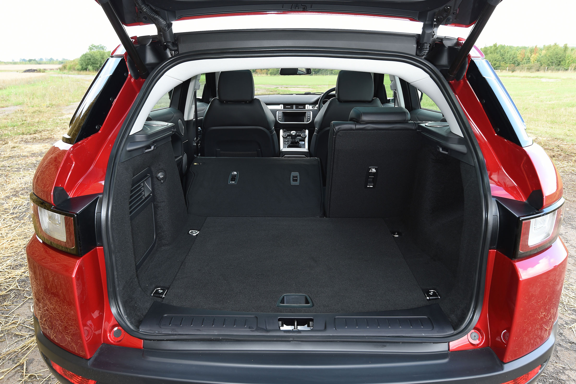 Range Rover Evoque SE Tech 2016 - boot