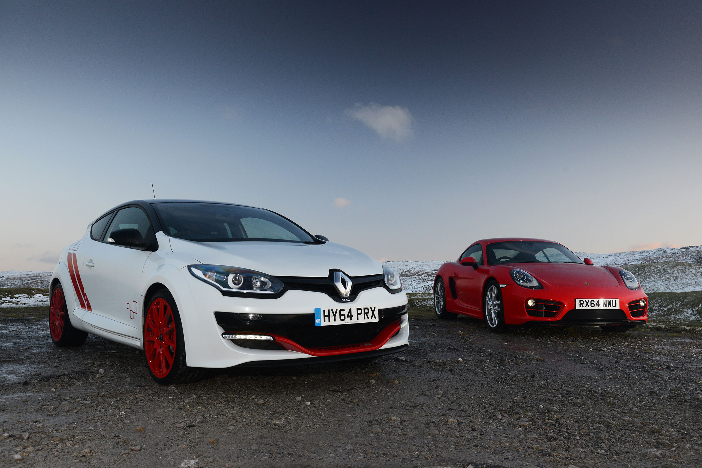 Renaultsport Megane 275 Trophy R vs Porsche Cayman