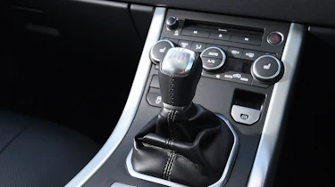 Range Rover Evoque SE Tech 2016 - gear lever