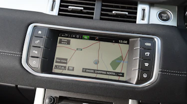 Range Rover Evoque SE Tech 2016 - screen