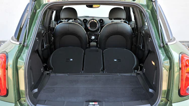 MINI Countryman boot seats down