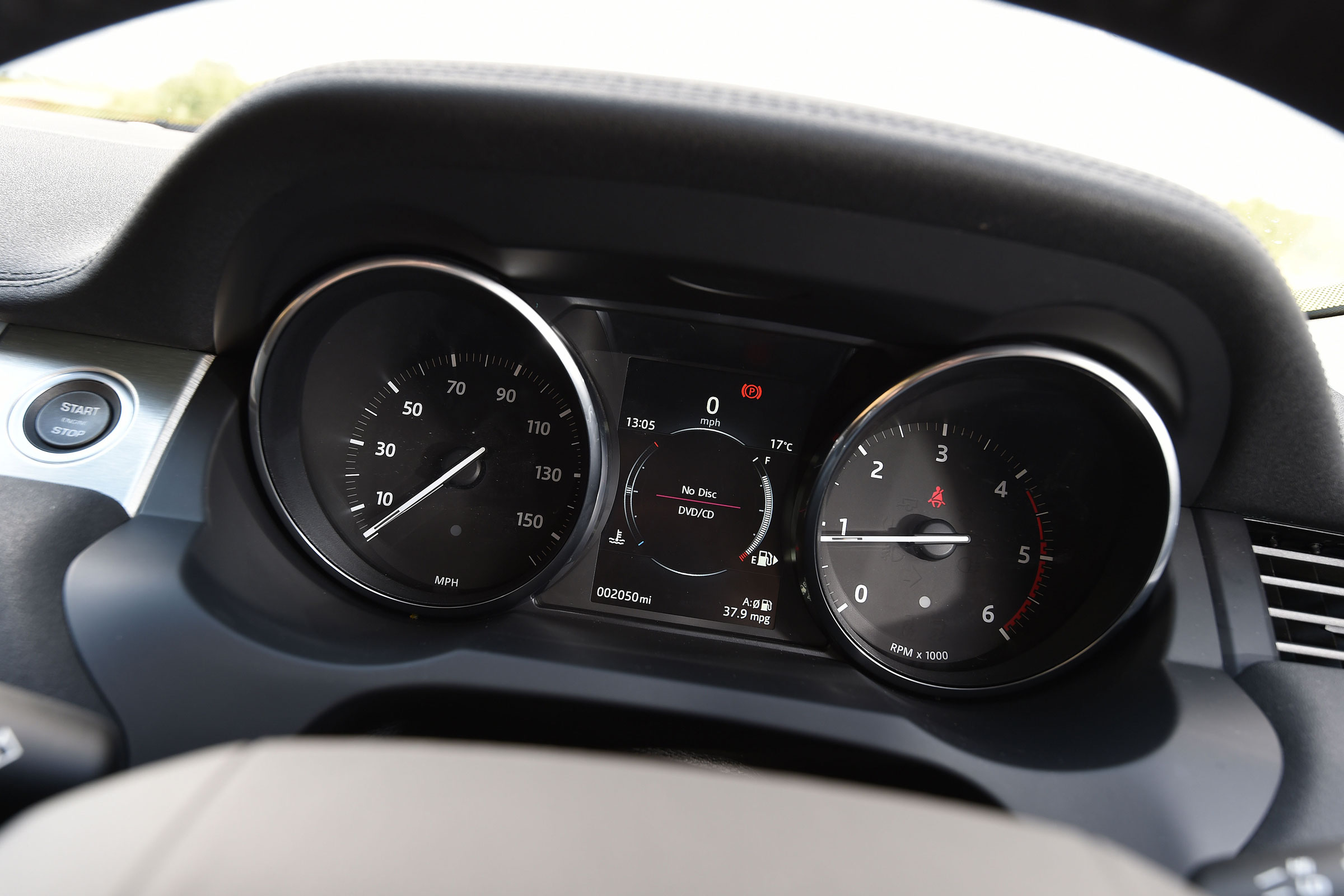 Range Rover Evoque SE Tech 2016 instruments