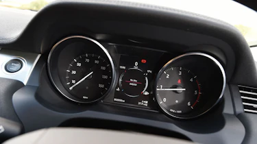 Range Rover Evoque SE Tech 2016 instruments