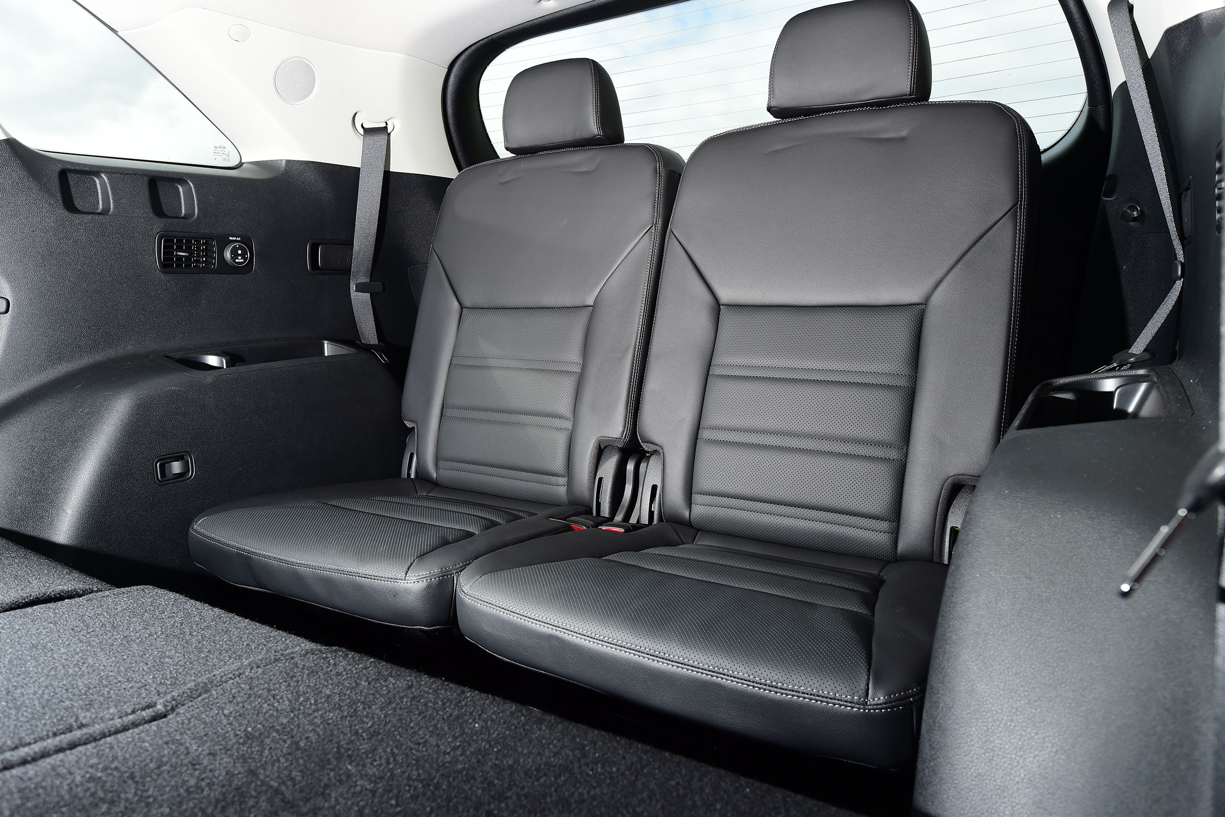 Kia Sorento - rear seats