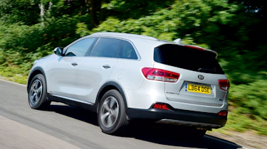 Kia Sorento - rear tracking