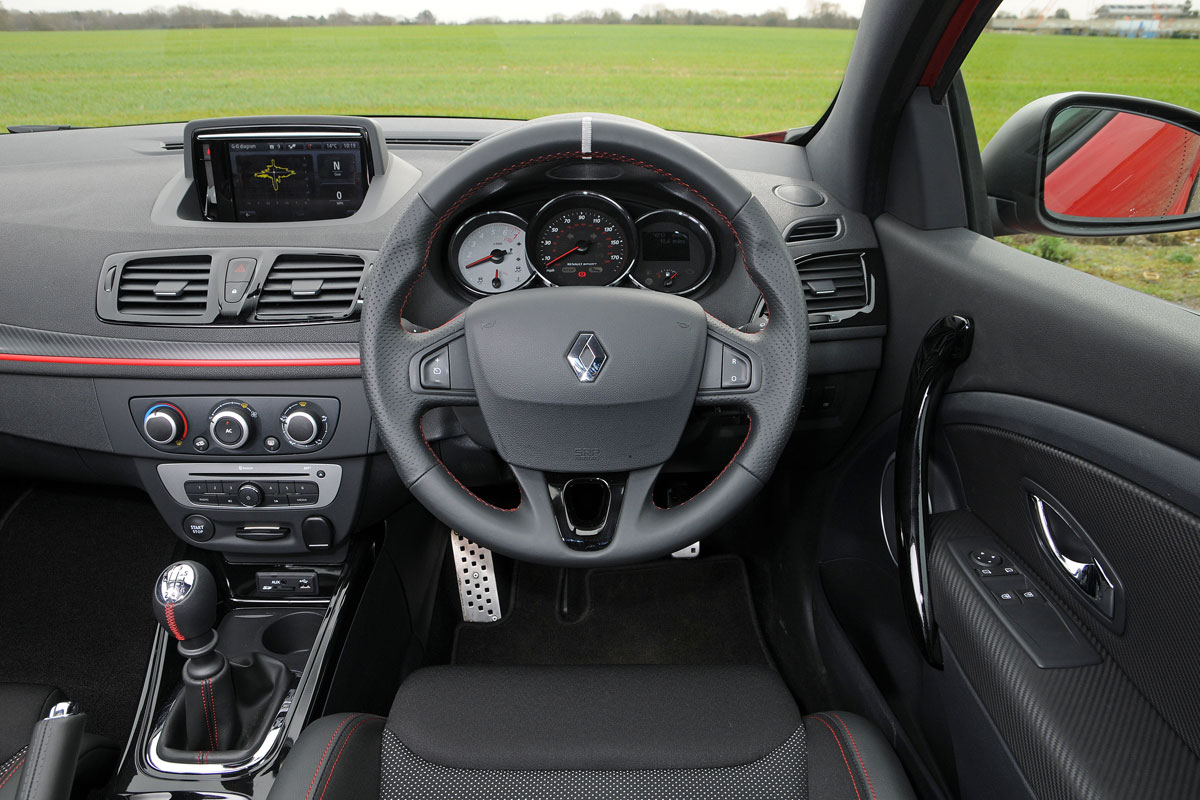 Renault-Megane-RS-2014-interior