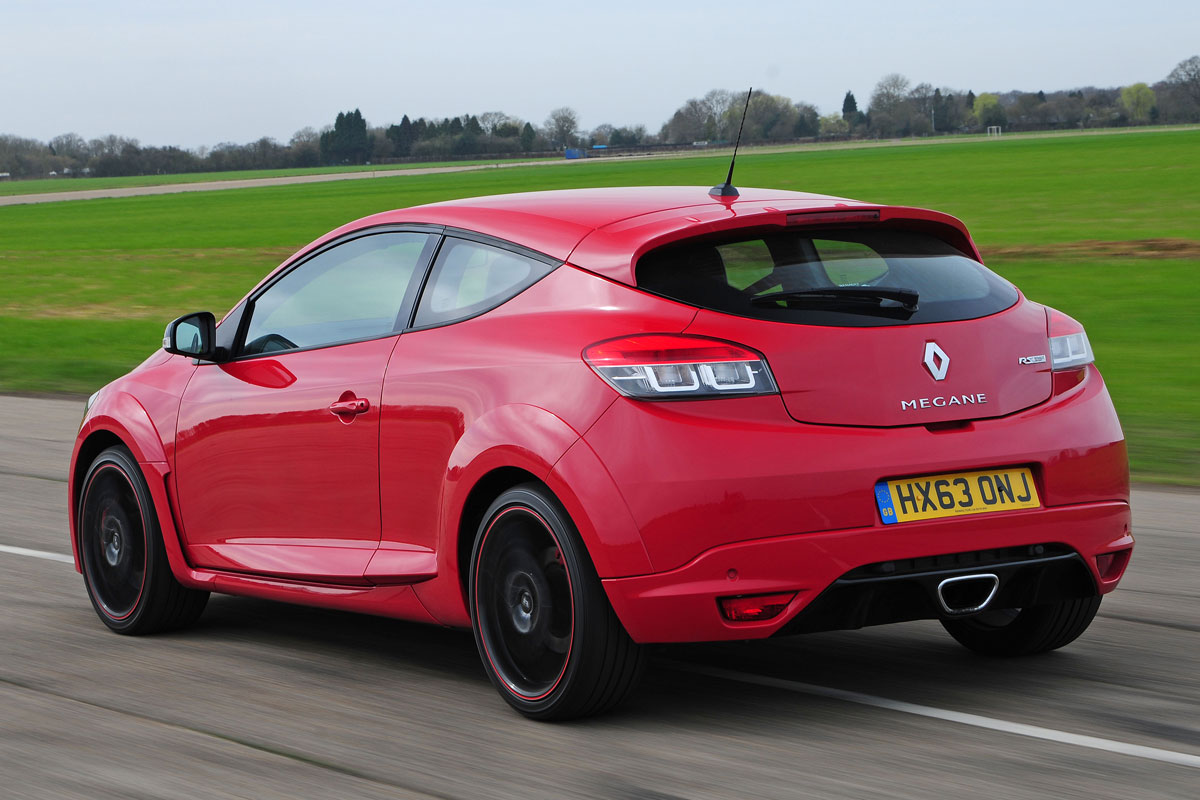 Renault-Megane-RS-2014-rear-quarter