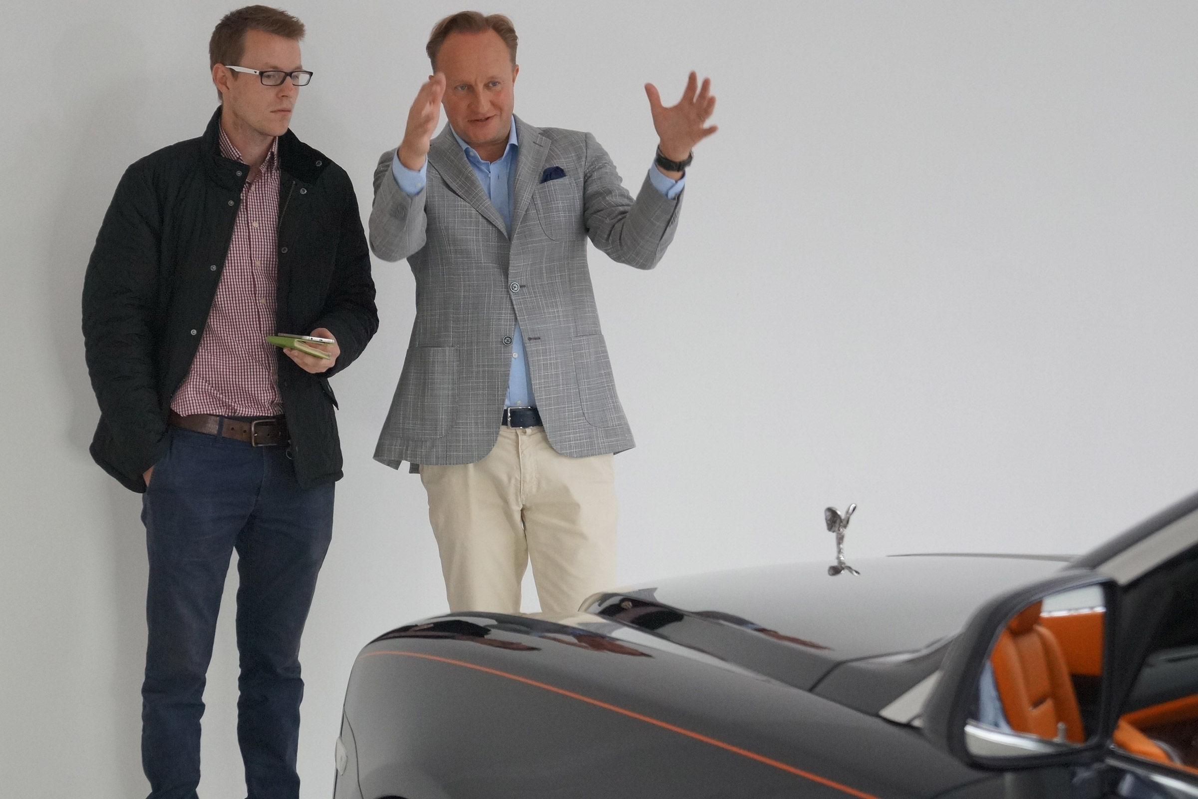 Rolls-Royce Dawn convertible chat 4