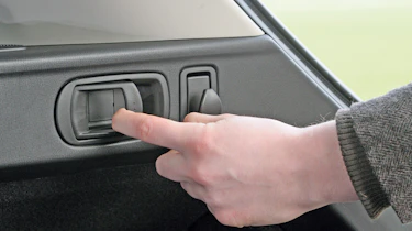 Mazda 6 Tourer seat mechanism