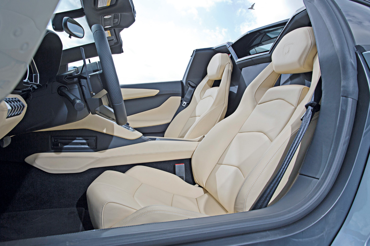 Lamborghini Aventador Roadster front seats