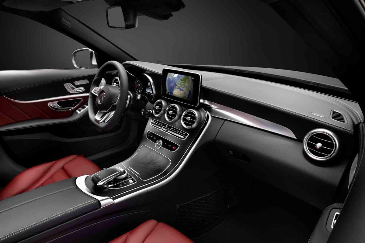 Mercedes C-Class interior leaked