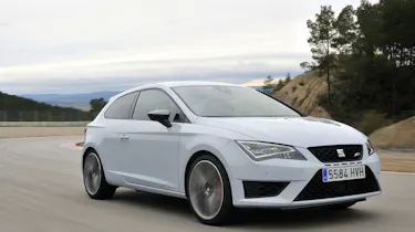 SEAT Leon Cupra SC front tracking
