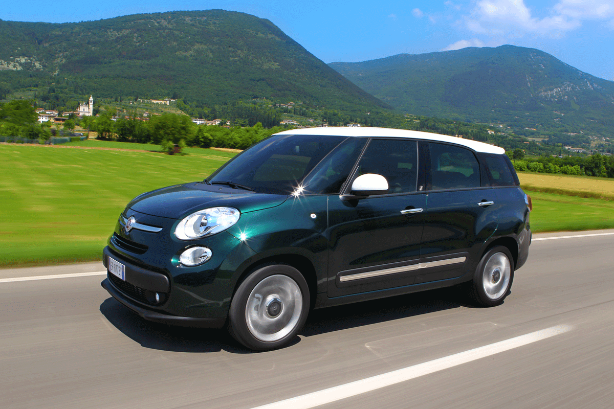 Fiat 500L MPW on the move