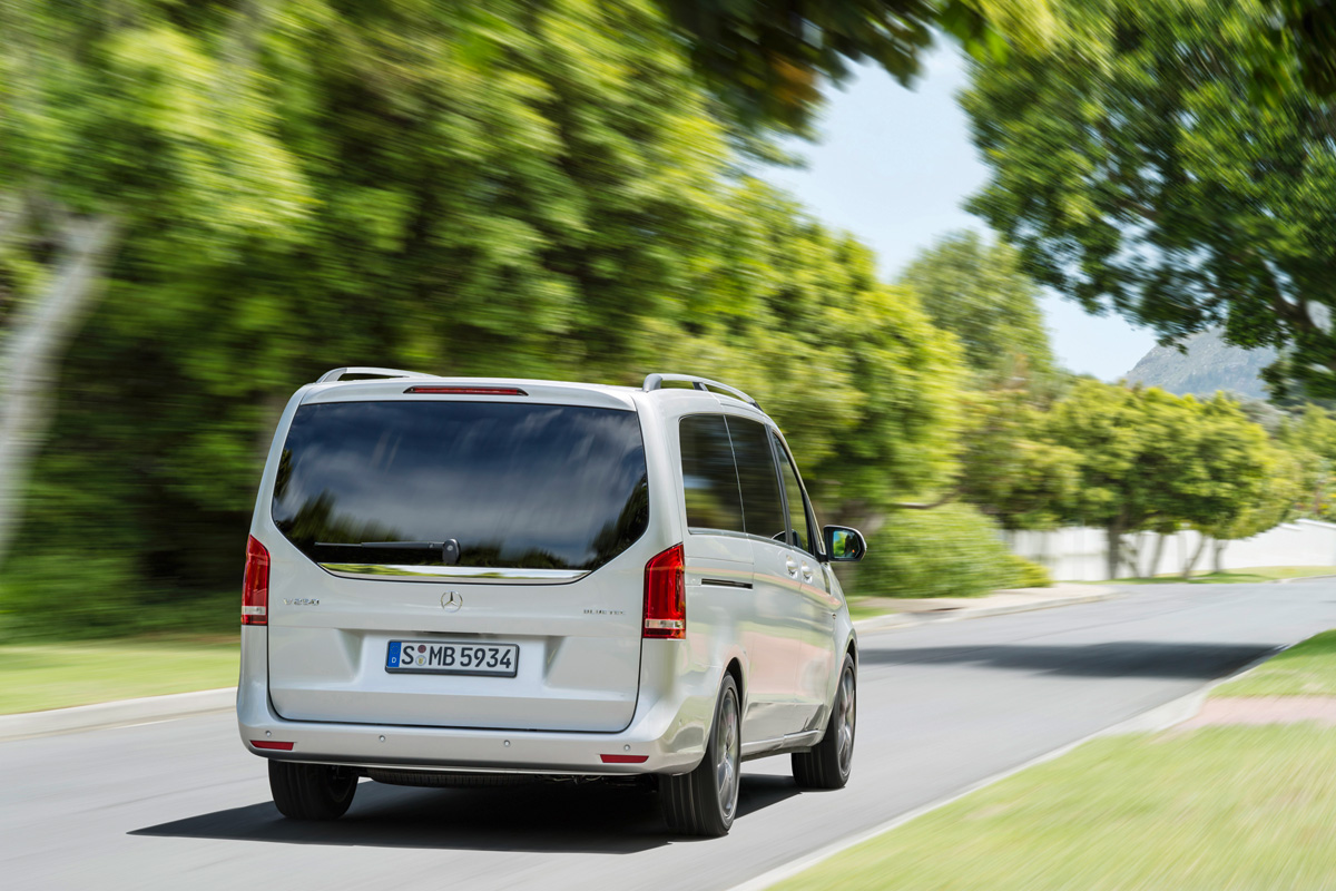Mercedes V-Class rear tracking 