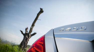 Mercedes S500 close-up