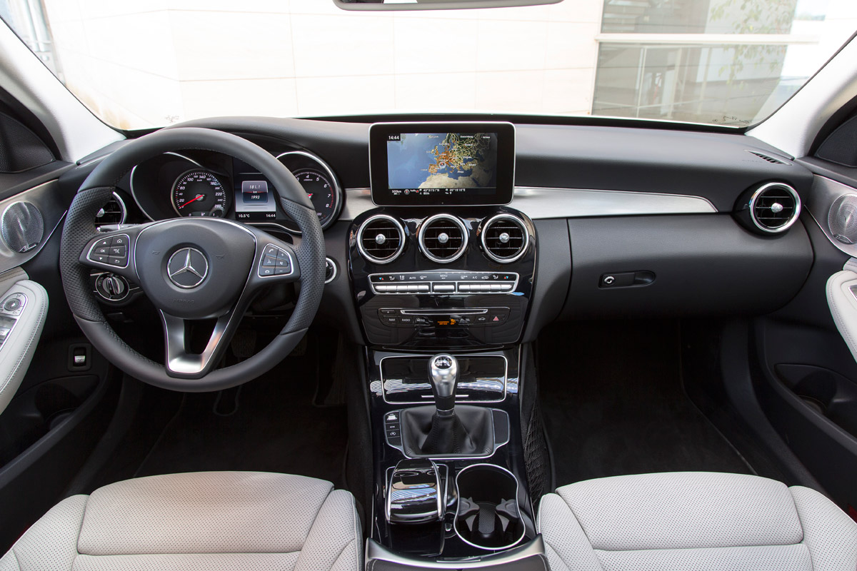 Mercedes C200 BlueTec interior