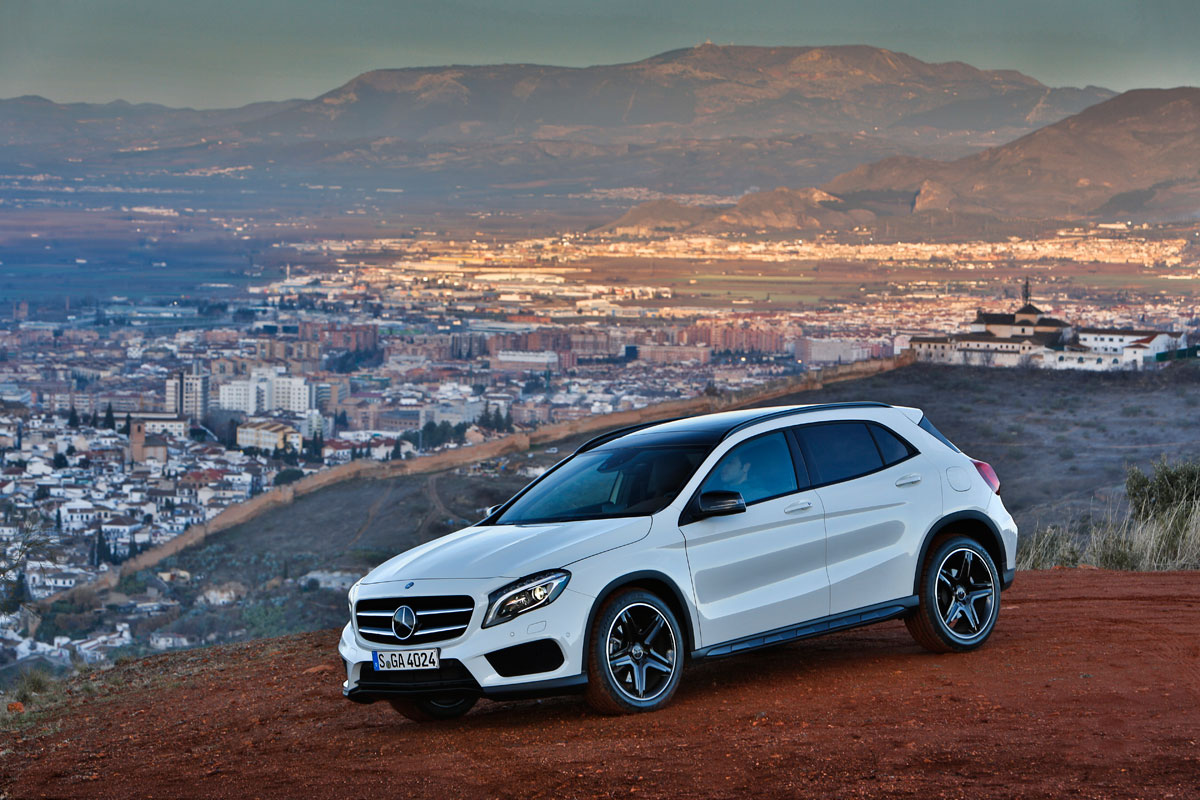 Mercedes GLA 250 SE - front 3/4