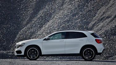 Mercedes GLA 250 SE - profile