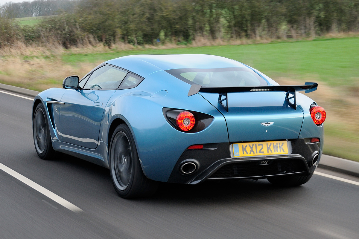 Aston Martin V12 Zagato rear tracking