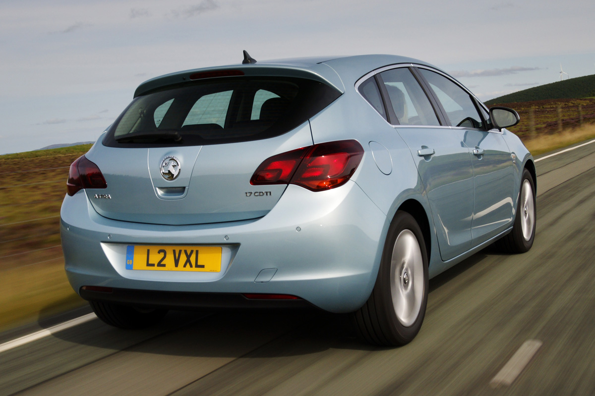 Vauxhall Astra rear tracking