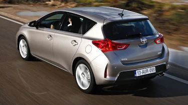 Toyota Auris rear tracking