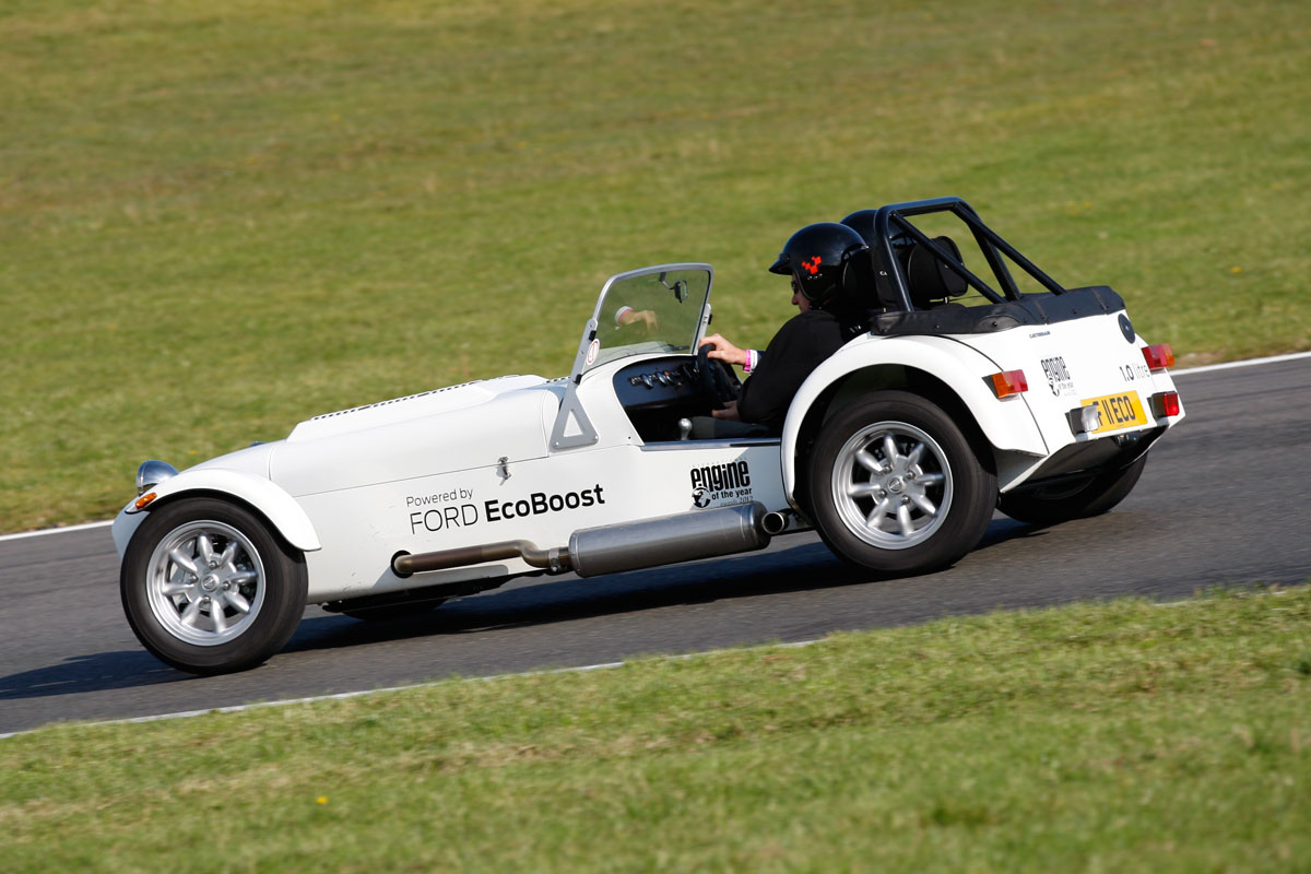 Caterham Seven SV 1.0 EcoBoost panning