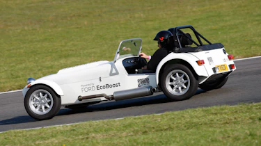 Caterham Seven SV 1.0 EcoBoost panning