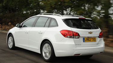 Chevrolet Cruze SW rear tracking