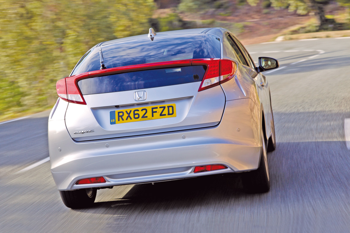 Honda Civic 1.6 i-DTEC rear tracking