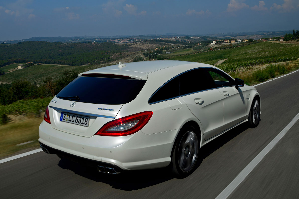 Mercedes CLS 63 AMG rear tracking