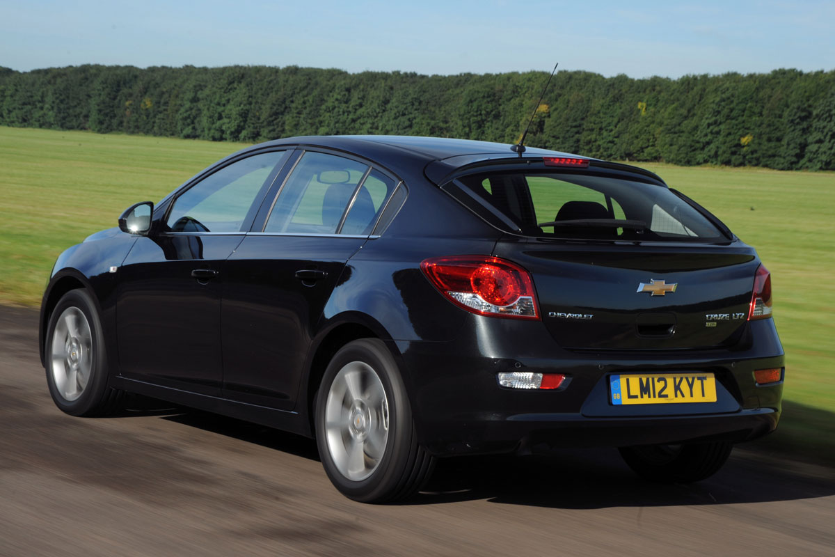Chevrolet Cruze rear tracking