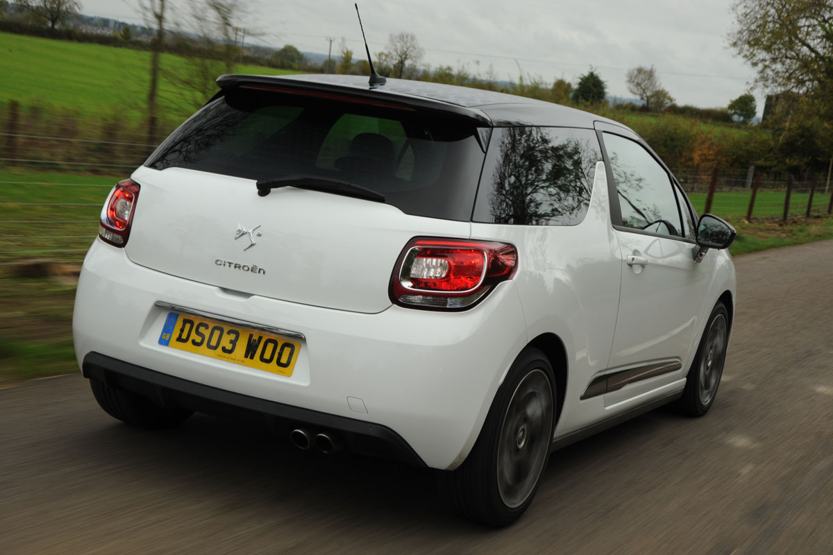 Citroen DS3 rear tracking