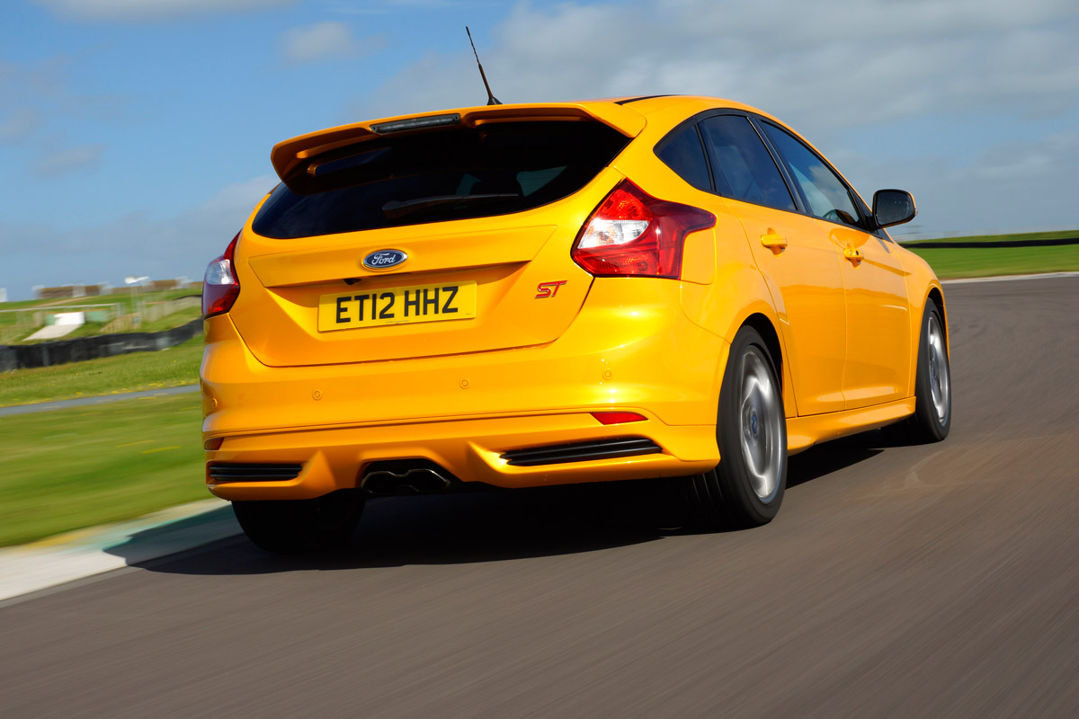 Ford Focus ST rear tracking