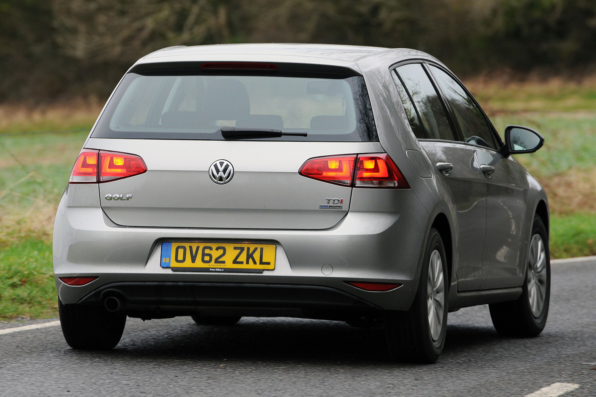 Volkswagen Golf rear cornering
