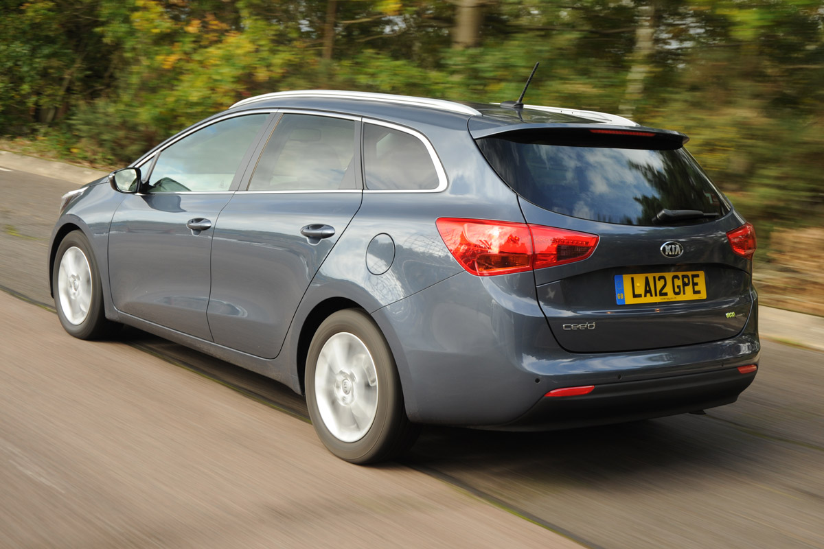 Kia Cee'd Sportswagon rear tracking