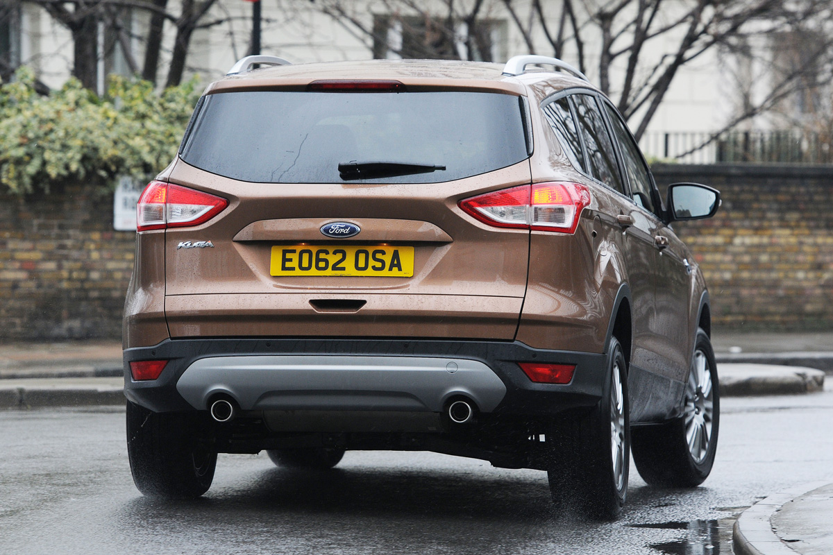 Ford Kuga 2.0 TDCi rear cornering