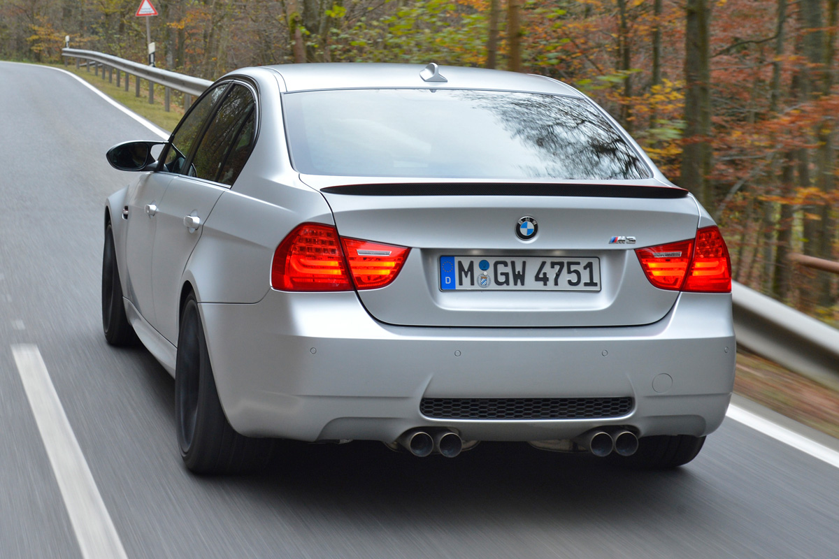 BMW M3 CRT rear tracking