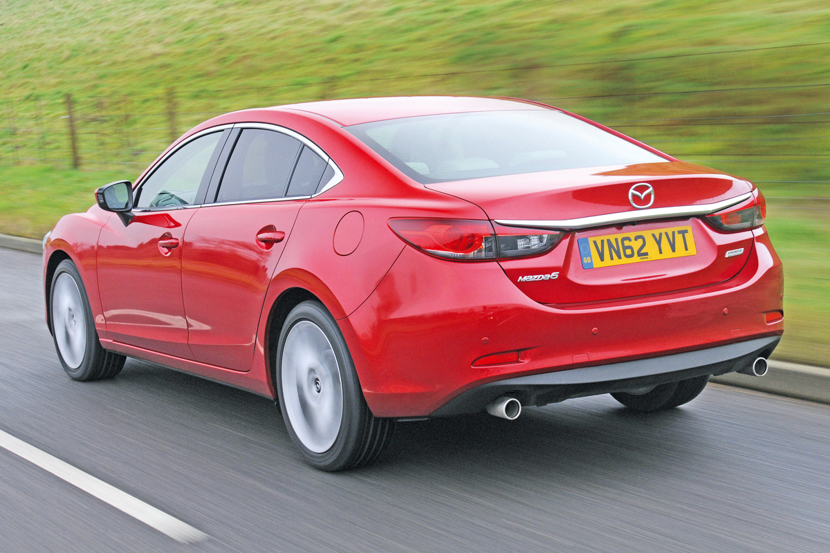 Mazda 6 saloon rear tracking