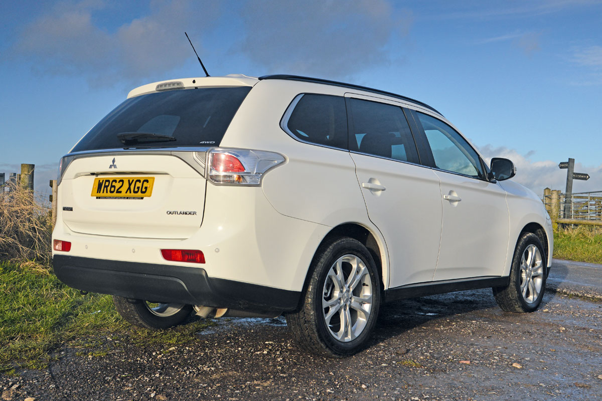 Mitsubishi Outlander rear static