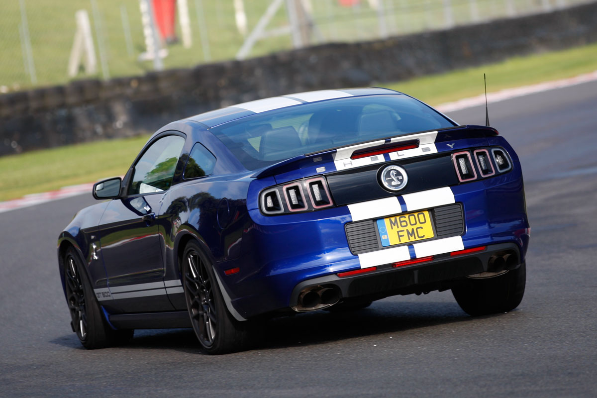 Ford Mustang Shelby GT500 rear cornering