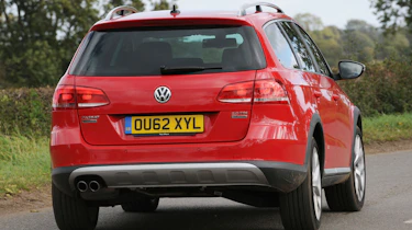 Volkswagen Passat Estate rear cornering